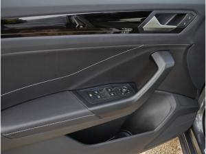 Volkswagen T-Roc R-Line 1.5 TSI LED*AHK*RFK*ACC*Digital