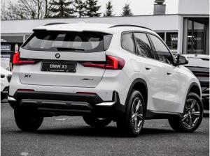 BMW X1 sDrive18i ACC AHK RFK NAVI LED 17