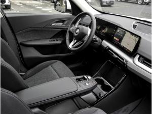 BMW X1 sDrive18i ACC AHK RFK NAVI LED 17