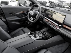 BMW i5 eDrive40 M Sport HUD PANO ACC AHK RFK NAVI