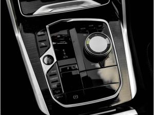 BMW X6 xDrive40d Indiv.  M Sport + PanoSkyLo. + B/W + AHK + 22