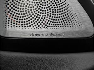 BMW X6 xDrive40d Indiv.  M Sport + PanoSkyLo. + B/W + AHK + 22