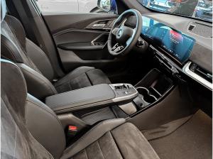 BMW X1 sDrive20i M Sportpaket * Panorama Glasdach * Lenkradheizung *HiFi Lautsprechersystem harman/kardon *