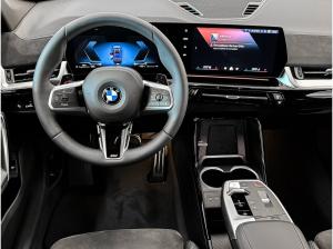 BMW X1 sDrive20i M Sportpaket * Panorama Glasdach * Lenkradheizung *HiFi Lautsprechersystem harman/kardon *