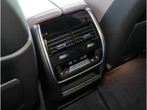 BMW X6 M Competition + PanoSkyLou. + Carbon + MDriv.Pack. + B/W