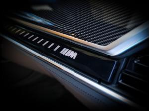 BMW X6 M Competition + PanoSkyLou. + Carbon + MDriv.Pack. + B/W