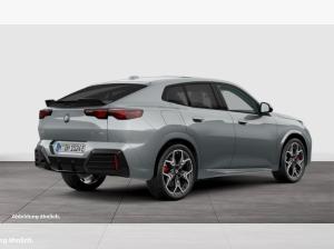 BMW iX2 eDrive20 M Sport HUD PANO ACC RFK NAVI LED