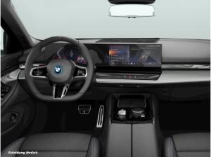 BMW i5 eDrive40 M Sport ACC RFK NAVI Standh. LED LM