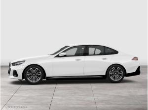 BMW i5 eDrive40 M Sport ACC RFK NAVI Standh. LED LM