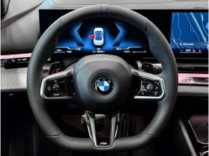 BMW 520 520i M Sport HUD PANO ACC 360°KAM RFK NAVI LED