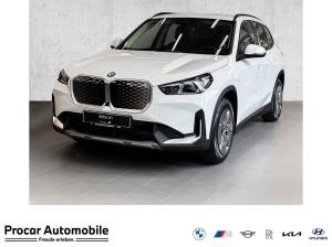 BMW iX1 xDrive30 HUD PANO ACC 360°KAM RFK