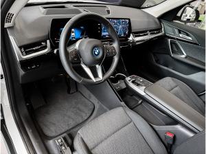 BMW iX1 xDrive30 HUD PANO ACC 360°KAM RFK