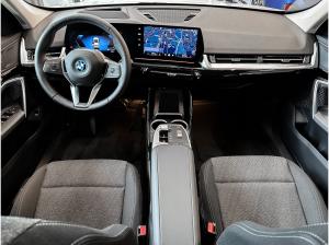 BMW iX1 xDrive30 HUD PANO ACC 360°KAM RFK