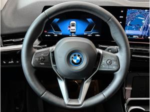 BMW iX1 xDrive30 HUD PANO ACC 360°KAM RFK