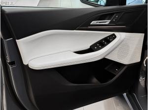 BMW 216 216i Luxury Line PANO RFK NAVI LED Sound Syst.