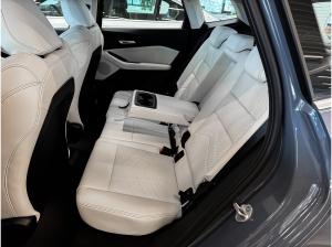 BMW 216 216i Luxury Line PANO RFK NAVI LED Sound Syst.