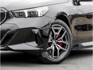 BMW 520 520d 19  M-Sport PANO HuD AHK H/K DA Prof PA+