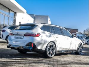 BMW 520 520d xDrive Touring M Sport AHK Pano DA+ PA Prof.