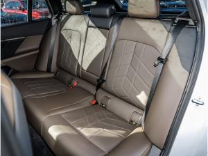 BMW 520 520d xDrive Touring M Sport AHK Pano DA+ PA Prof.