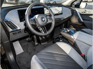 BMW ix iX xDrive45 M Sport SkyLounge DAPro PAPro Aktivlenkung