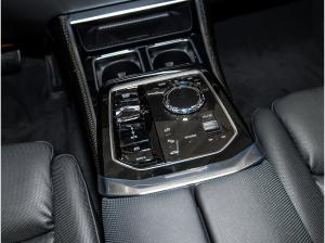 BMW i7 eDrive50 M Sport Pro HuD+Sky Lounge+TV+Massage vo.u.hi.+Autobahnassistent+Browers&Wilkins+Automatikt