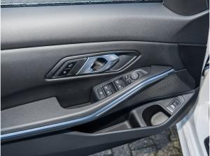 BMW 318 318d Limousine M Sport Widescreen Display RFK DAB