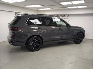 BMW X7 xDrive40d M Sportpaket Pro / Exklusiv Paket / Massagesitze / 22 Zoll / Pano / AHK / H/K / 360° KAM R