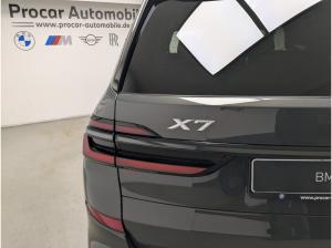 BMW X7 xDrive40d M Sportpaket Pro / Exklusiv Paket / Massagesitze / 22 Zoll / Pano / AHK / H/K / 360° KAM R