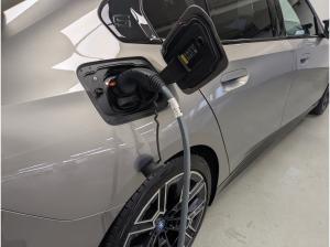 BMW i5 M60 xDrive DA Prof PA Prof Pano B&W 20''