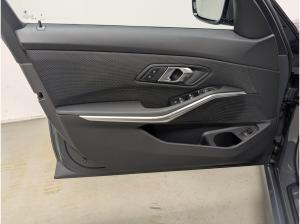 BMW 318 318d Touring PA Komfortzugang 18'' DAB LED