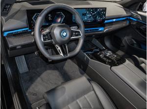 BMW i5 eDrive40 Touring M Sport Pro Innov.Pak. DA Prof AHK Pano LKH B/W
