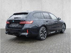 BMW i5 eDrive40 M Sport Pro PANO AHK Adapt.LED