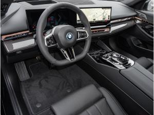 BMW i5 eDrive40 M Sport Pro PANO AHK Adapt.LED