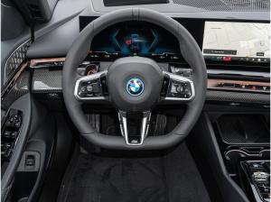 BMW i5 eDrive40 M Sport Pro PANO AHK Adapt.LED