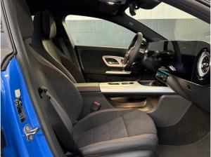 Mercedes-Benz CLA 180 AMG Night Panorama Superscreen Memory