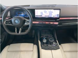 BMW i5 eDrive40 Touring M Sport AHK LiveCockpitProf