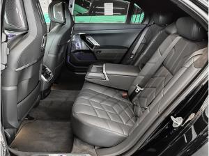 BMW 740 740d xDrive M Sportpaket * Bowers & Wilkins Sound System * Panorama-Glasdach Sky Lounge * Standheizu