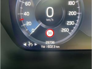 Volvo XC40 40 T2 2WD Core SOFORT VERFÜGBAR - OHNE EINMALIGE KOSTEN