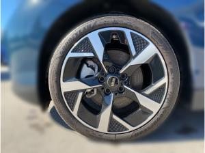 MINI Cooper E Favoured Trim Paket M Pano LED LRH HUD