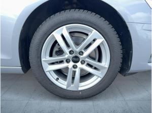 Audi A4 Avant 30 TDI S tr. LED Stdhzg Cam ACC Keyless