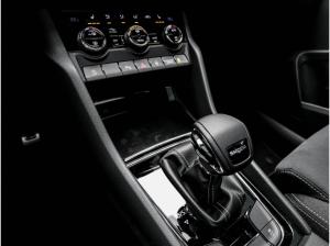 Skoda Karoq Sportline 1.5 TSI DSG AHK Navi Pano Kamera