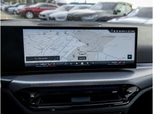 BMW 330 330i xDrive Touring M Sport Pano ACC DA PA HuD