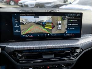 BMW 330 330i xDrive Touring M Sport Pano ACC DA PA HuD