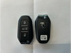 Peugeot 5008 GT Plug-In Hybrid 195 e-DSC7 Anhängerkupplung