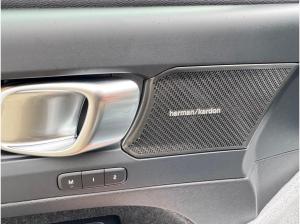 Volvo EX40 Twin Motor Performance AWD ULTRA - BLACK EDITION - Inkl. Anhängerkupplung! - Sofort lieferbar!