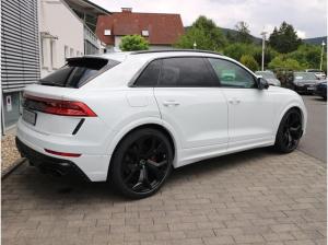 Audi RS Q8 quattro PANO+KERAMIK+AHK+HEADUP+ACC+MATRIX