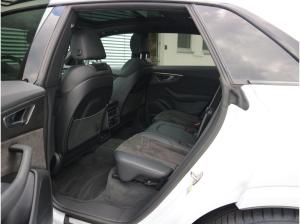 Audi RS Q8 quattro PANO+KERAMIK+AHK+HEADUP+ACC+MATRIX