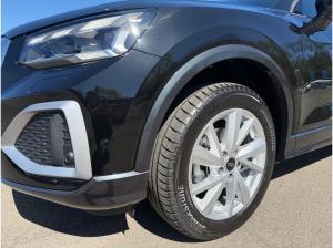 Audi Q2 advanced 30 TFSI MATRIX AHK CarPlay virtual Assistenzp. Anschlussgar.