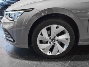 Volkswagen Golf VIII 1.5 eTSI DSG Move Panoramadach ParkAssistent