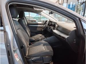 Volkswagen Golf VIII 1.5 eTSI DSG Move Panoramadach ParkAssistent
